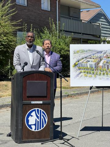 SHA Executive Director Rod Brandon and Seattle Mayor Bruce Harrell