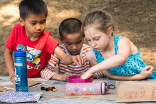 Seattle summer camps image of children playing
