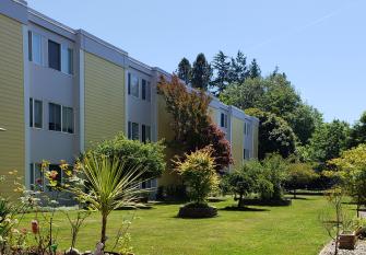 Golden Sunset Apartments_130542-crop.jpg