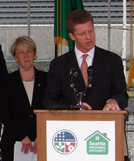 Senator Patty Murray with HUD Secretary Shaun Donovan.